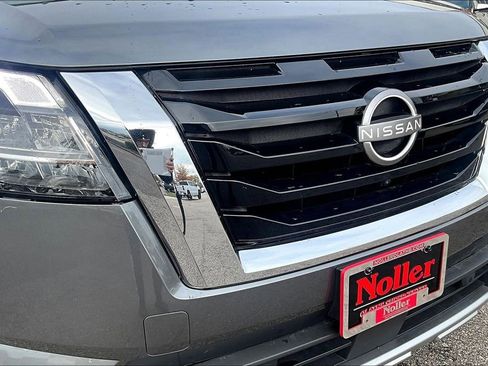 Used 2024 Nissan Pathfinder Platinum w/ Cargo Package image 29