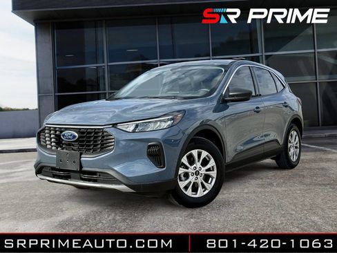 Used 2024 Ford Escape Active image 1