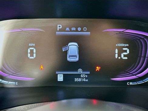 Used 2023 Kia Soul LX w/ LX Technology Package image 12