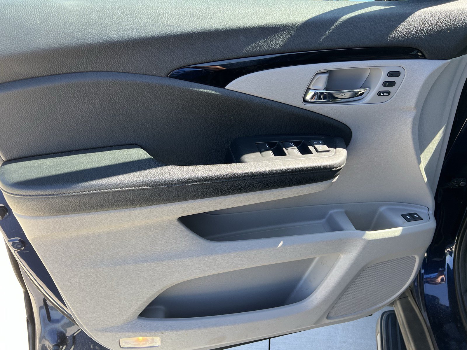 Used 2019 Honda Pilot Elite image 14
