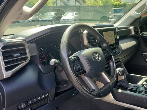 Used 2023 Toyota Tundra SR5 w/ SR5 Convenience Package AWD/4WD image 21