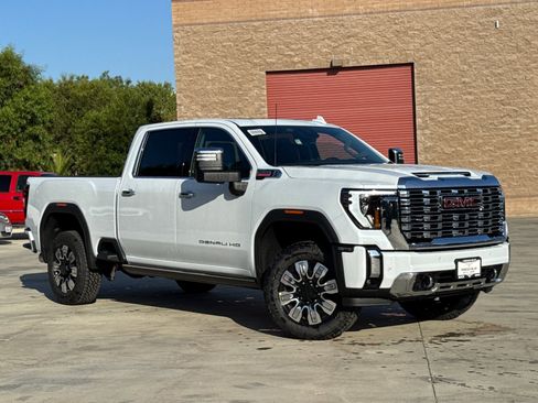 New 2026 GMC Sierra 2500 Denali w/ Denali Reserve Package AWD/4WD image 2