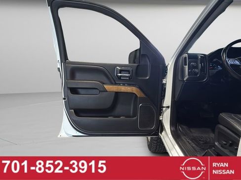 Used 2018 Chevrolet Silverado 1500 LTZ image 34