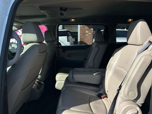 Used 2018 Honda Odyssey EX-L image 17