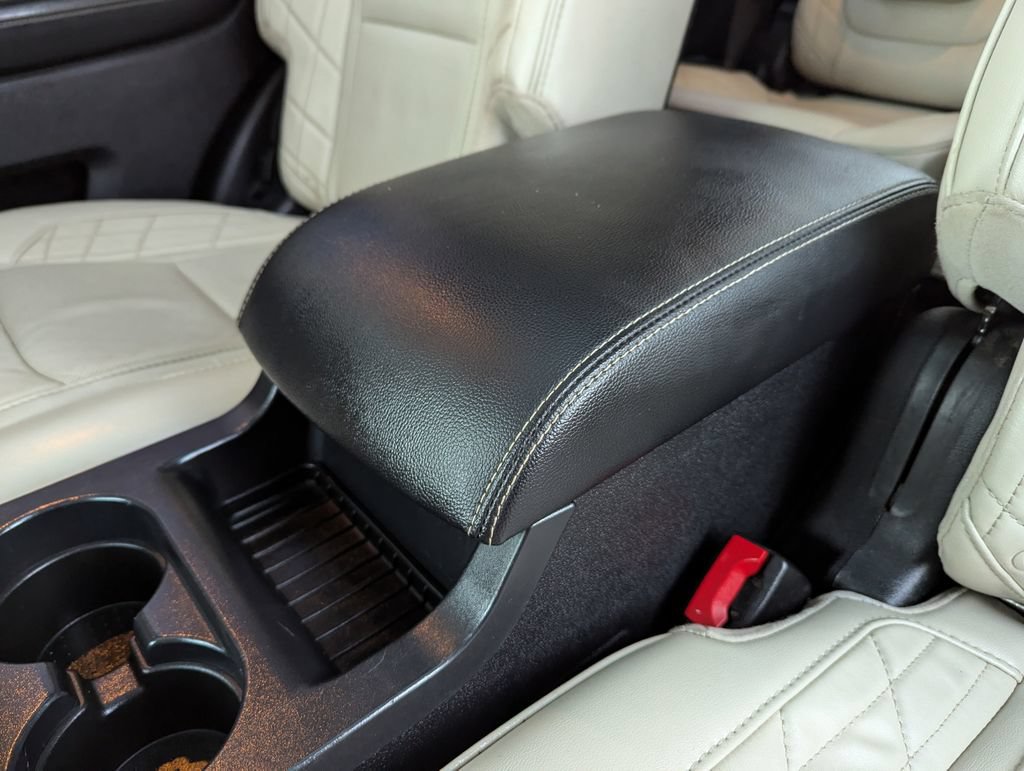 Used 2018 Ford Explorer Platinum AWD/4WD image 40