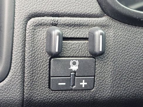 Used 2022 Chevrolet Colorado ZR2 AWD/4WD image 11