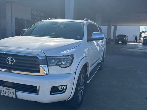 Used 2019 Toyota Sequoia Limited image 2