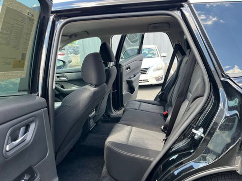 Used 2025 Nissan Rogue SV FWD image 23