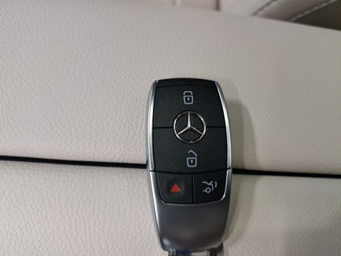 New 2026 Mercedes-Benz GLE 450 4MATIC image 36