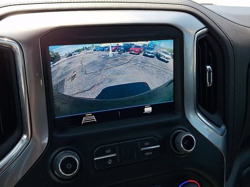 Certified 2021 Chevrolet Silverado 1500 LT Trail Boss AWD/4WD image 18