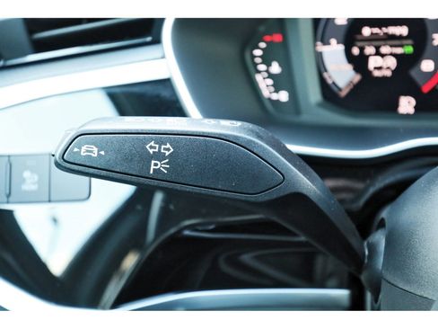 Used 2022 Audi Q3 2.0T Premium Plus image 19