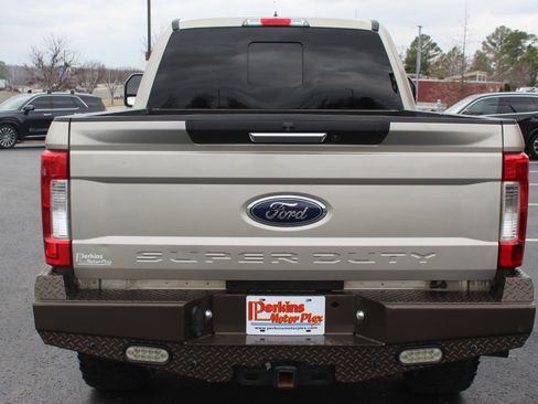 Used 2017 Ford F250 Lariat w/ Chrome Package image 7