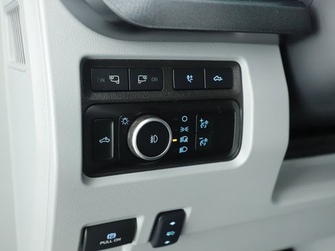 Used 2024 Ford F250 Limited w/ FX4 Off-Road Package image 24