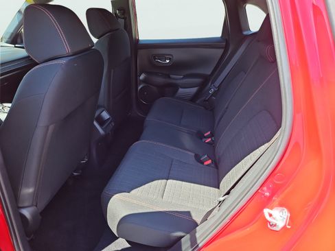 Used 2025 Honda HR-V Sport image 29