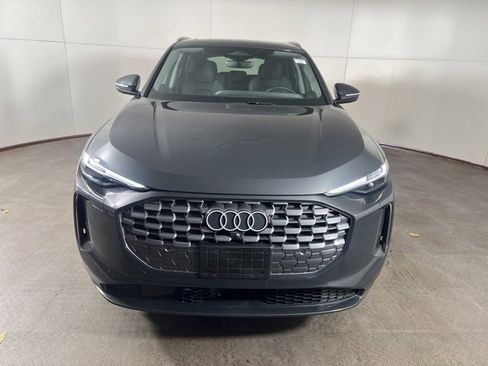 Used 2025 Audi Q5 Premium Plus w/ Premium Plus image 2