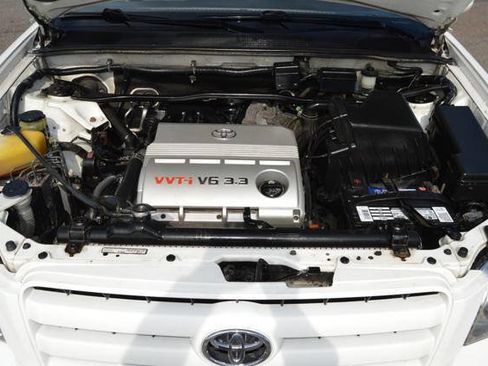 Used 2004 Toyota Highlander Limited image 34