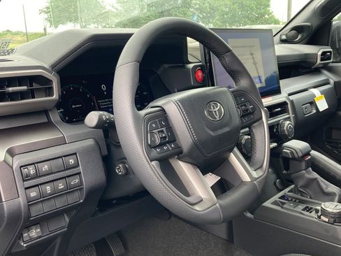 New 2026 Toyota 4Runner TRD Off-Road Premium AWD/4WD image 15