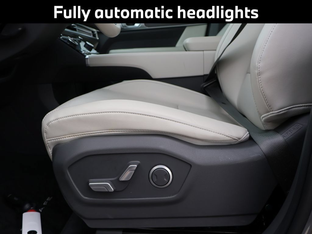 Used 2026 Hyundai Santa Fe SEL AWD/4WD image 9
