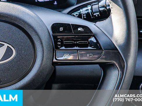 Used 2025 Hyundai Elantra Sport image 35