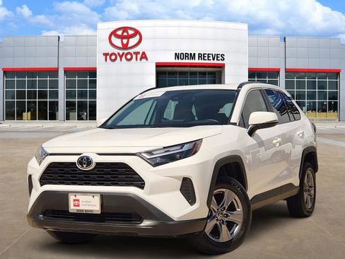 Used 2025 Toyota RAV4 XLE w/ Convenience Package FWD image 1