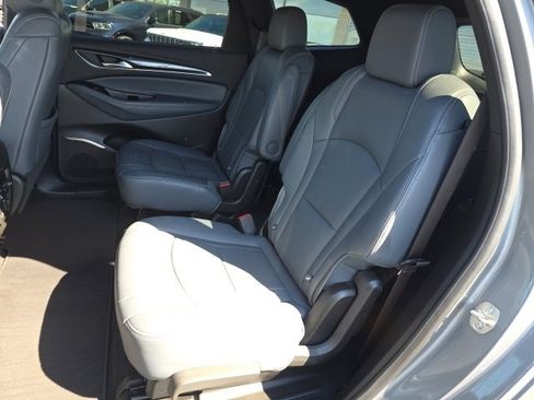 Used 2024 Buick Enclave Premium image 39