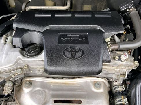 Used 2017 Toyota RAV4 XLE FWD image 32
