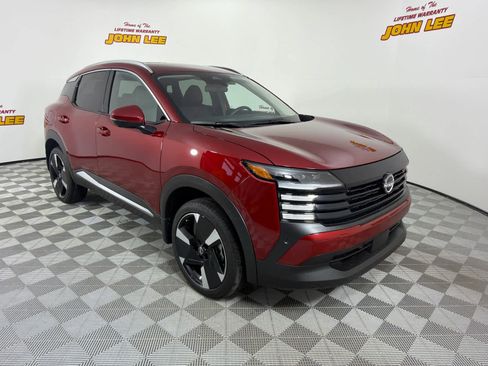 Used 2025 Nissan Kicks SR image 8