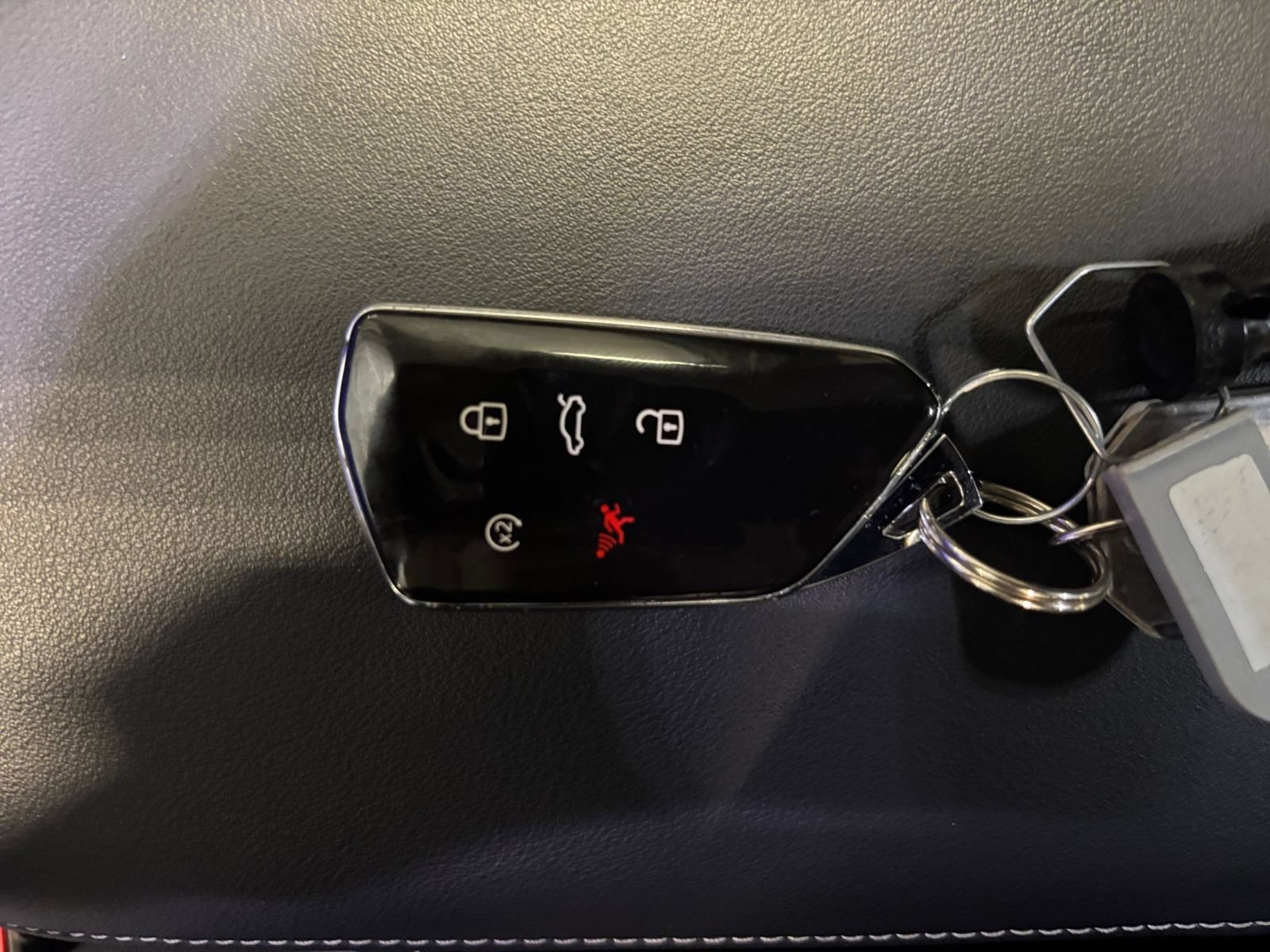 Used 2026 Volkswagen Tiguan SE AWD/4WD image 20
