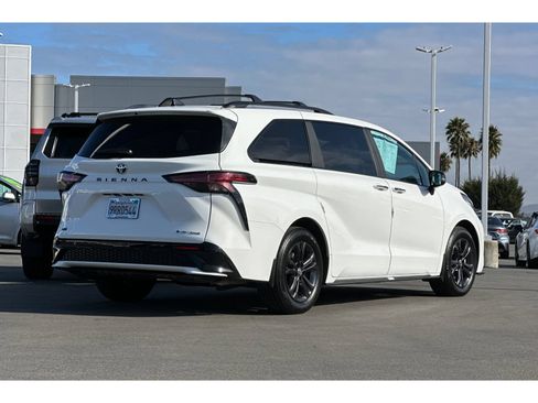 Certified 2025 Toyota Sienna XSE w/ XSE Premium Package AWD/4WD image 4