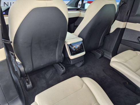 Used 2022 Tesla Model X AWD/4WD image 21