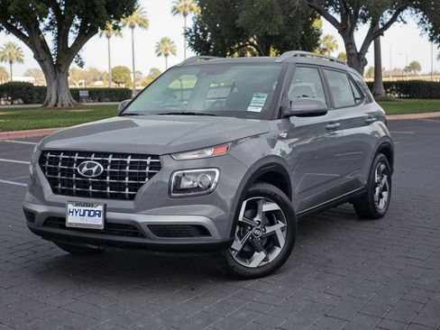Certified 2021 Hyundai Venue SEL image 1