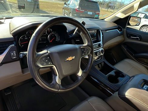 Used 2017 Chevrolet Tahoe LT w/ LT Signature Package image 23