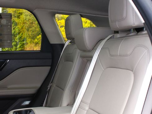 Used 2021 Lincoln Corsair Reserve w/ Equipment Group 201A image 20