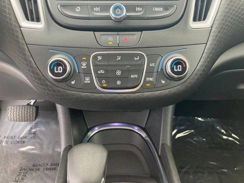 Used 2023 Chevrolet Malibu LT FWD image 11
