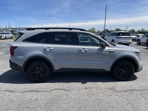 Used 2023 Kia Sorento S AWD/4WD image 8