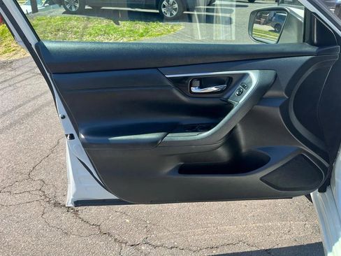 Used 2015 Nissan Altima 2.5 S w/ Power Driver Seat Package image 13