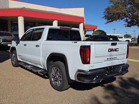 New 2026 GMC Sierra 1500 SLT AWD/4WD image 3