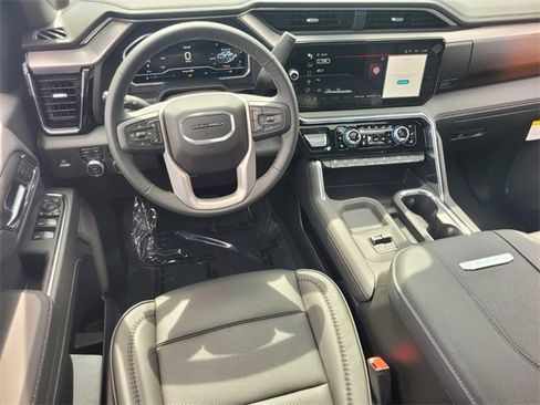 New 2025 GMC Sierra 2500 Denali w/ Denali Reserve Package image 9