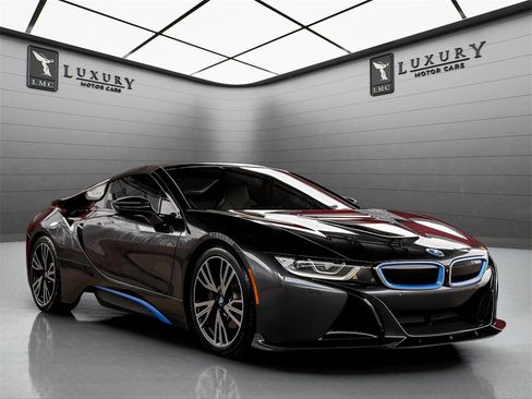 Used 2019 BMW i8 Roadster image 1