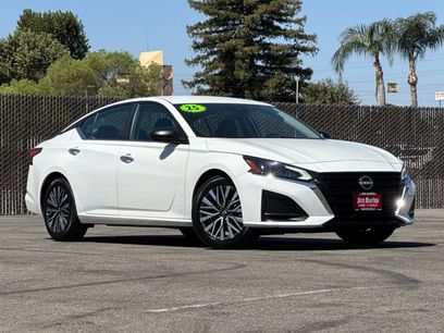 Used 2025 Nissan Altima 2.5 SV
