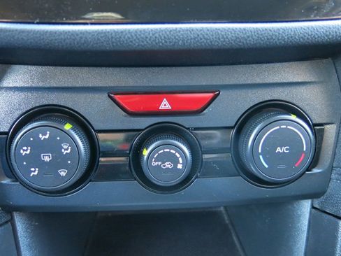 Used 2019 Subaru Impreza 2.0i w/ Eyesight image 28