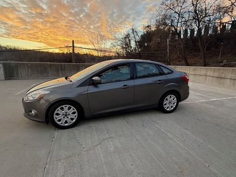 Used 2012 Ford Focus SE image 8