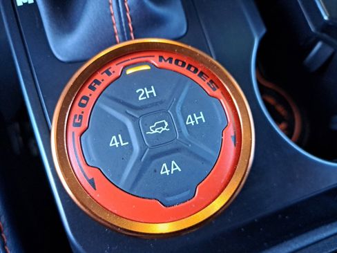 Used 2025 Ford Bronco Raptor AWD/4WD image 36