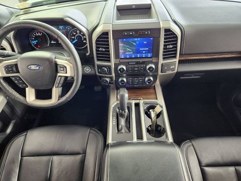 Used 2019 Ford F150 Lariat w/ Equipment Group 502A Luxury AWD/4WD image 15