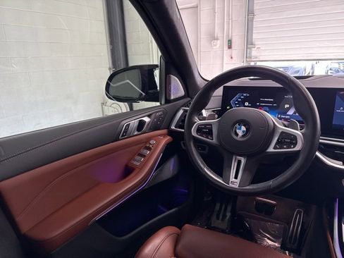 Used 2024 BMW X7 M60i w/ Executive Package image 39