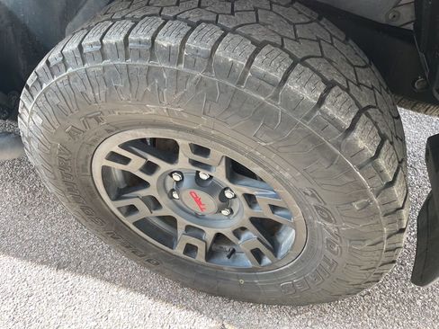 Used 2022 Toyota 4Runner SR5 Premium w/ Moonroof Package image 10