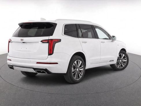 Used 2021 Cadillac XT6 Premium Luxury FWD image 7