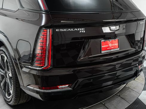 Used 2025 Cadillac Escalade IQ Sport 2 image 42