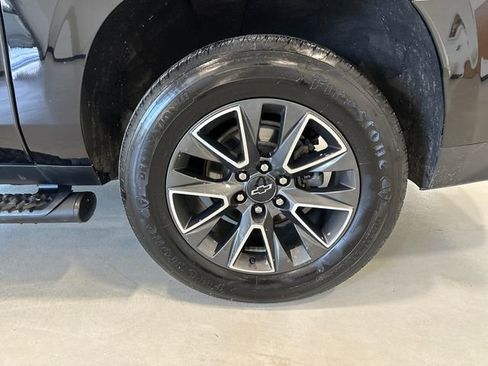 Used 2021 Chevrolet Suburban Z71 w/ Rear Media and Nav Package image 19