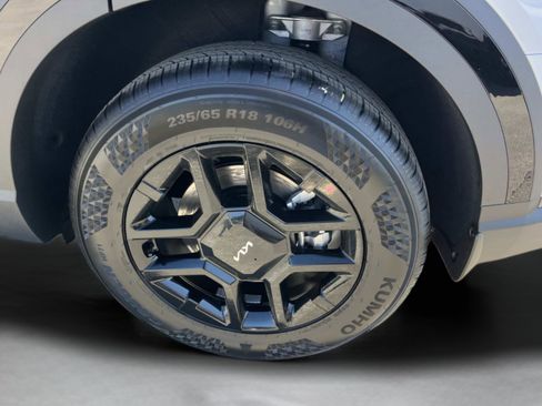 New 2027 Kia Telluride LX FWD image 11